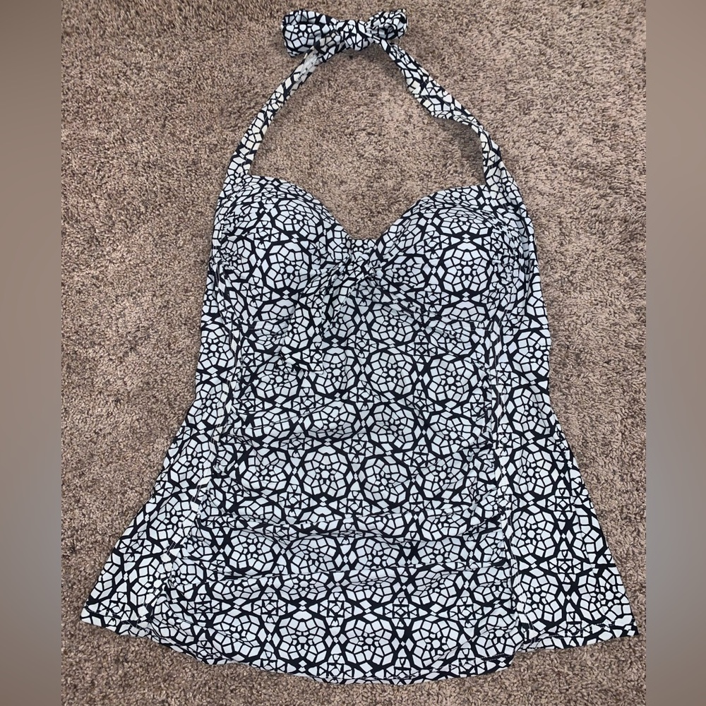 Black and White Patterned Tankini Top!